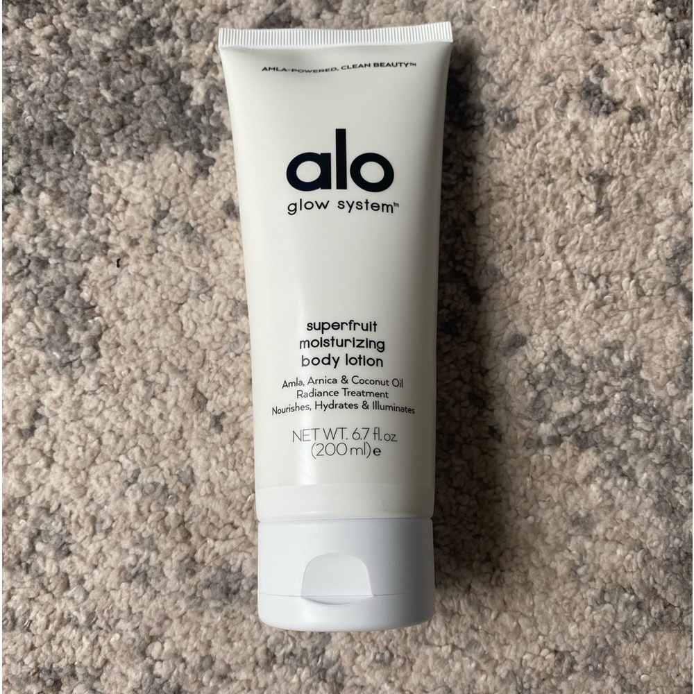 alo glow system Superfruit moisturizing body lotion